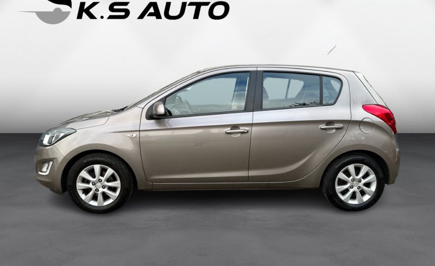 Hyundai i20 1,25 Classic XTR 5d