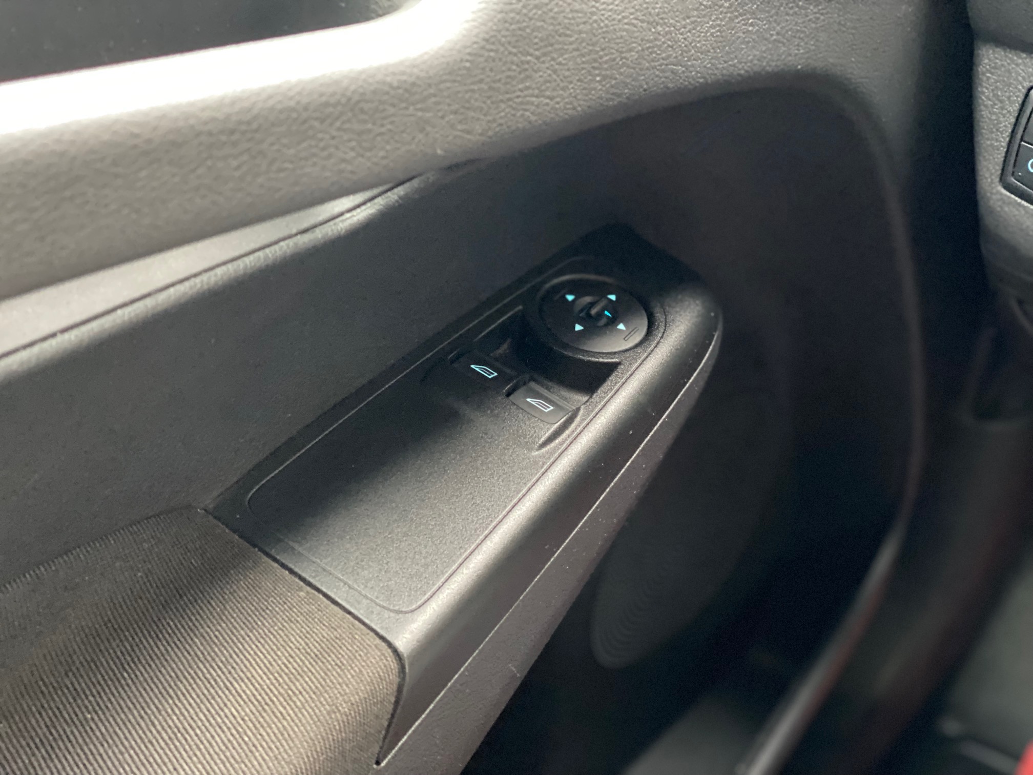 Ford Transit Courier 1,5 TDCi 75 Trend Van 4d + MOMS