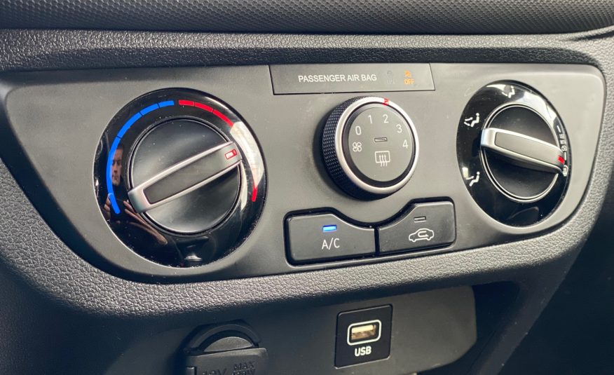 Hyundai i10 1,0 MPi Essential 5d