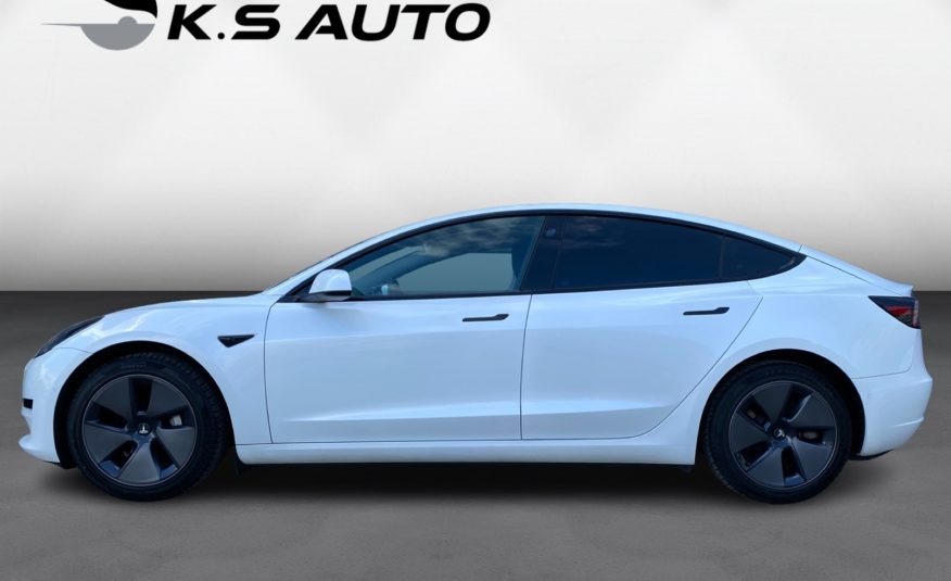 Tesla Model 3 Standard Range+ RWD 4d