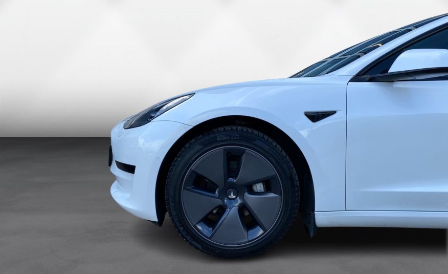 Tesla Model 3 Standard Range+ RWD 4d