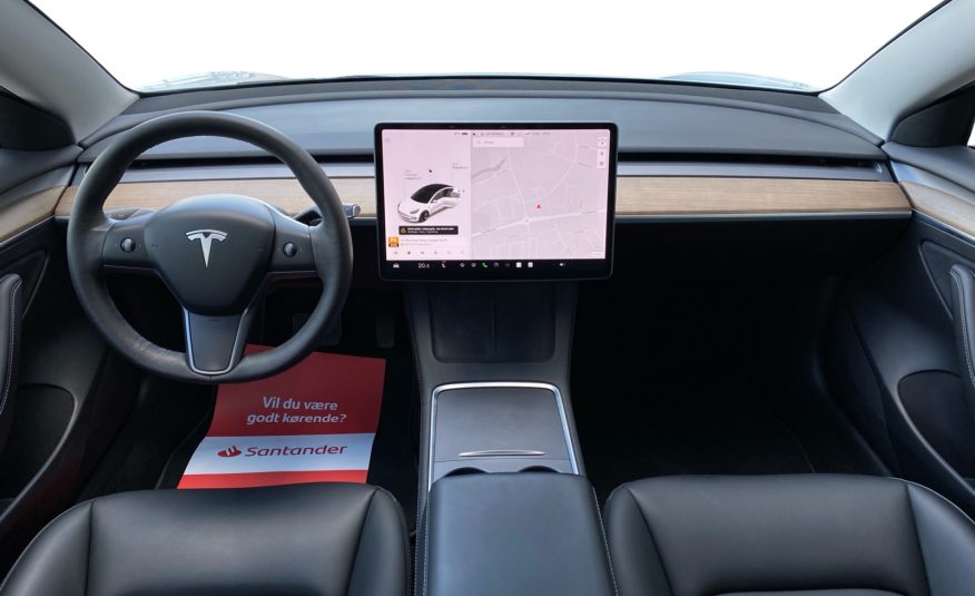 Tesla Model 3 Standard Range+ RWD 4d