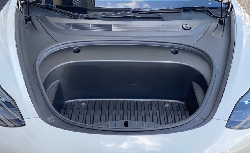 Tesla Model 3 Standard Range+ RWD 4d