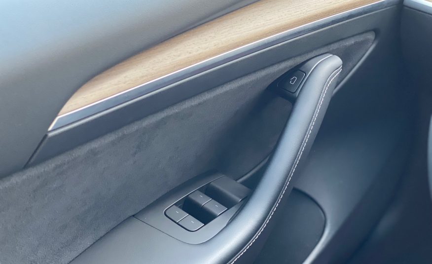 Tesla Model 3 Standard Range+ RWD 4d