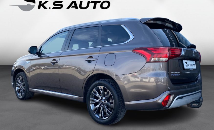 Mitsubishi Outlander 2,4 PHEV Intense CVT 4WD 5d