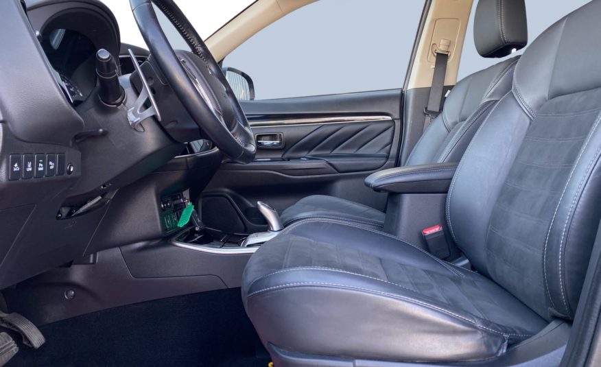 Mitsubishi Outlander 2,4 PHEV Intense CVT 4WD 5d