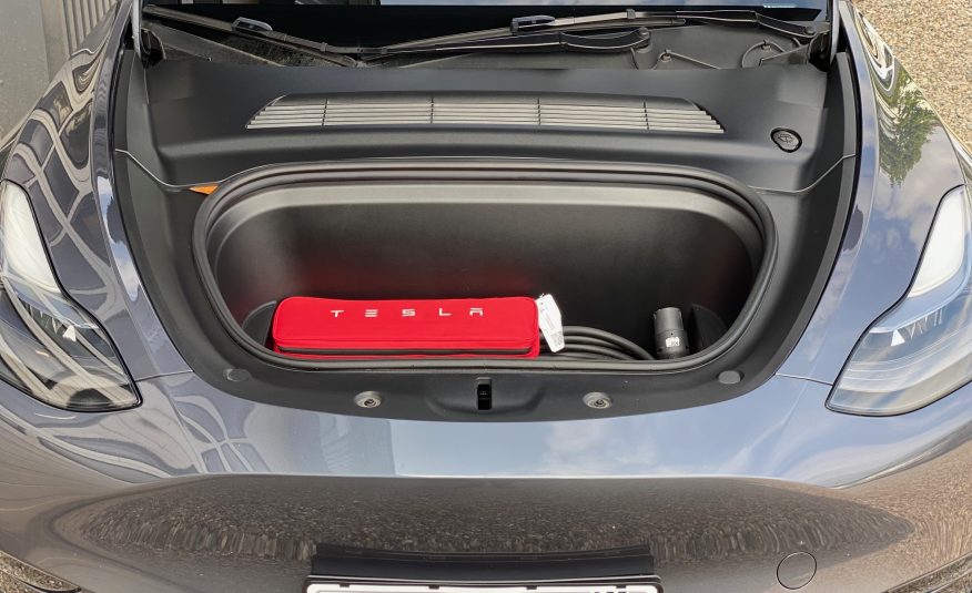 Tesla Model Y Long Range AWD 5d