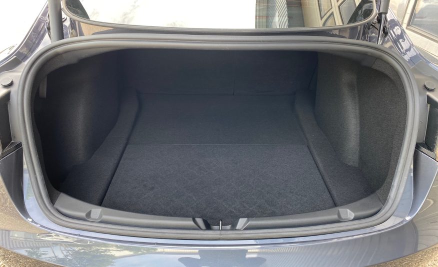 Tesla Model 3 Standard Range+ RWD 4d