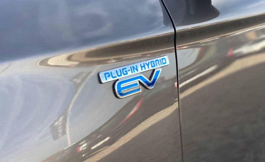 Mitsubishi Outlander 2,4 PHEV Intense CVT 4WD 5d
