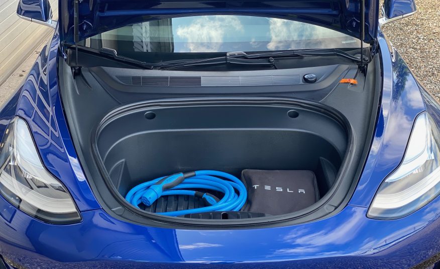 Tesla Model 3 Standard Range+ RWD 4d