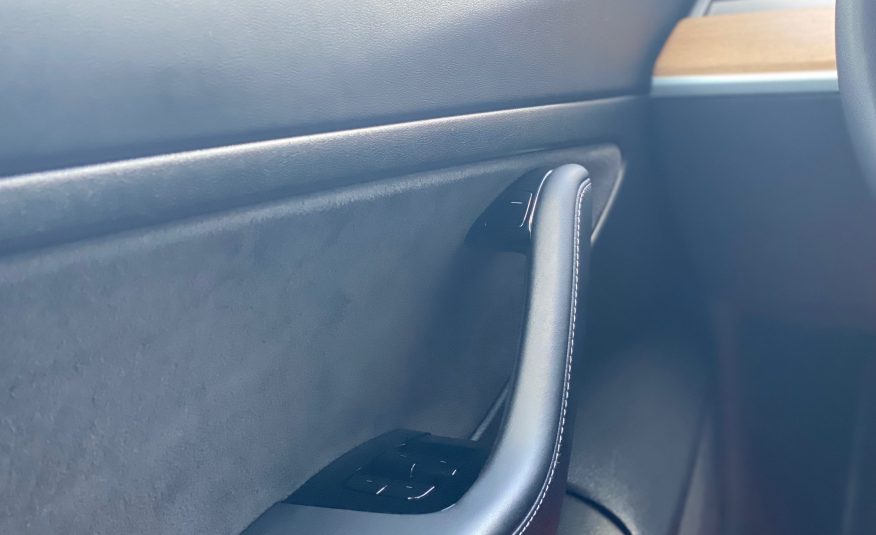 Tesla Model 3 Standard Range+ RWD 4d
