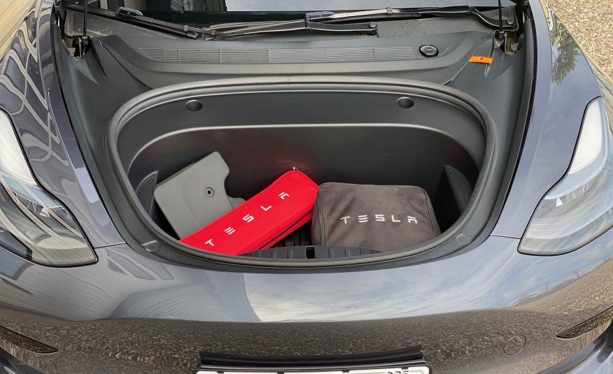 Tesla Model 3 Standard Range+ RWD 4d