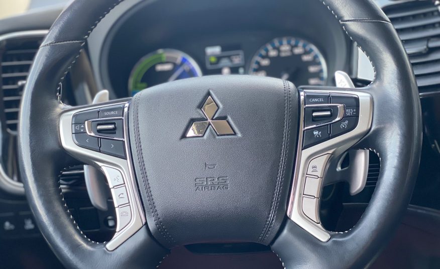 Mitsubishi Outlander 2,4 PHEV Intense CVT 4WD 5d
