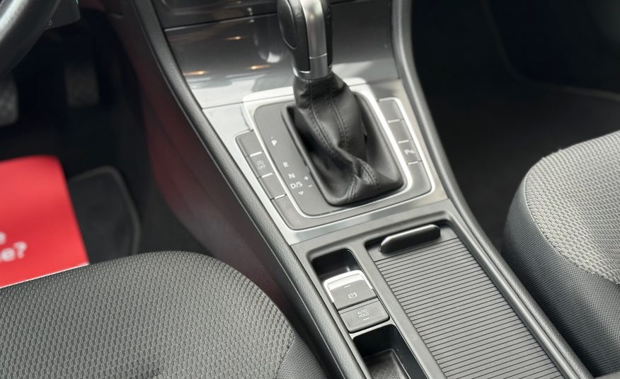 VW Golf VII 1,5 TSi 130 Comfortline DSG 5d