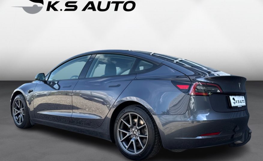 Tesla Model 3 Long Range AWD 4d