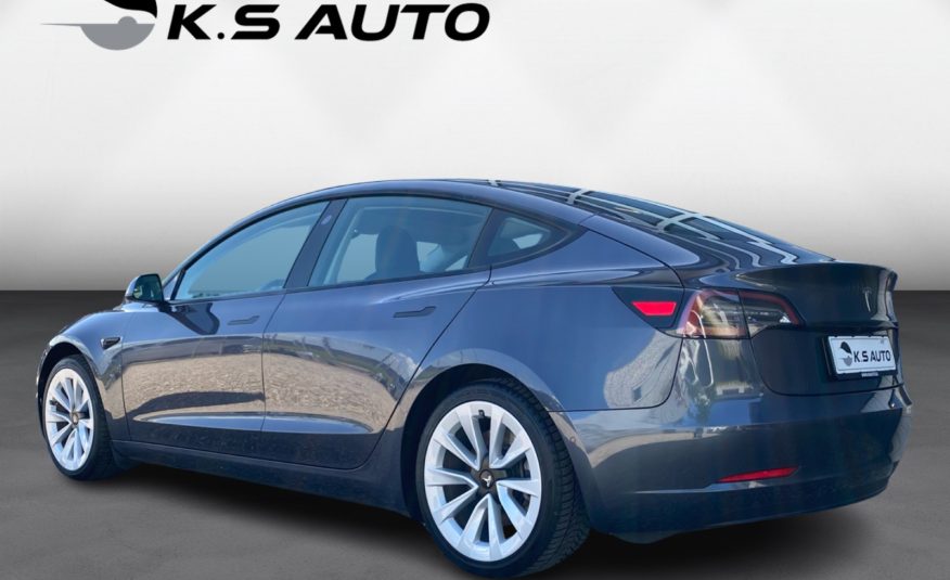 Tesla Model 3 Long Range AWD 4d