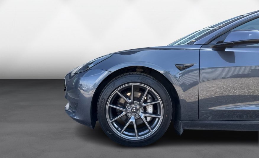 Tesla Model 3 Long Range AWD 4d