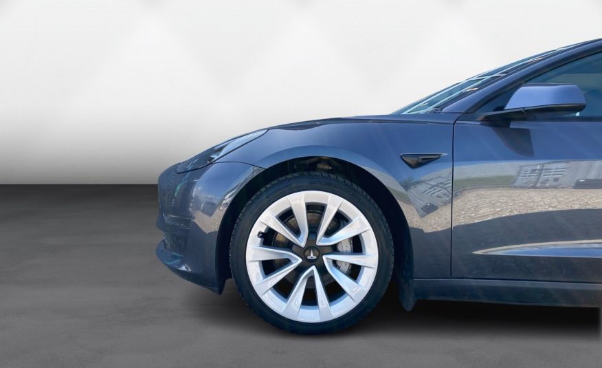 Tesla Model 3 Long Range AWD 4d