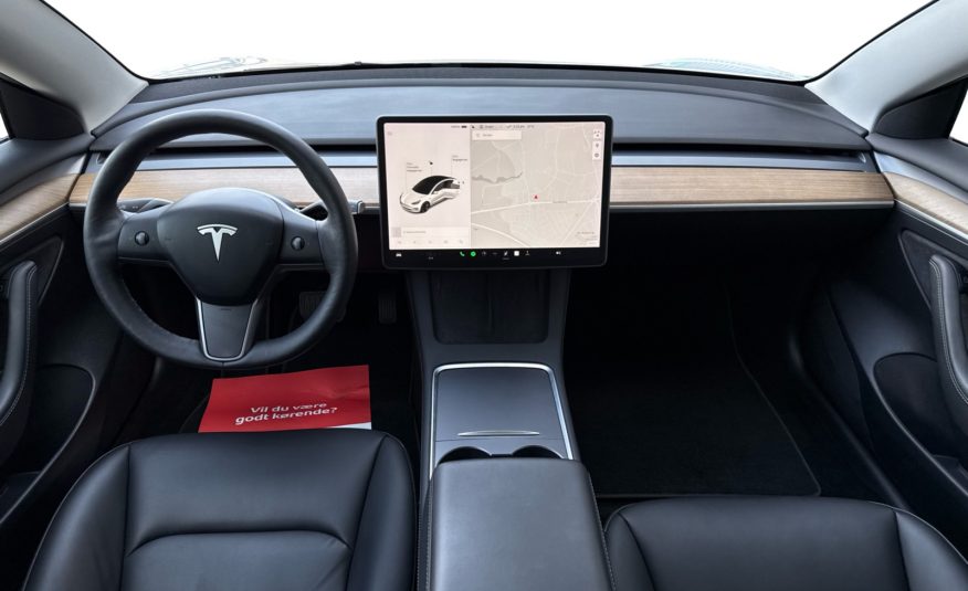 Tesla Model 3 Standard Range+ RWD 4d