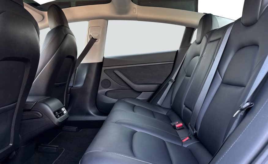 Tesla Model 3 Long Range AWD 4d