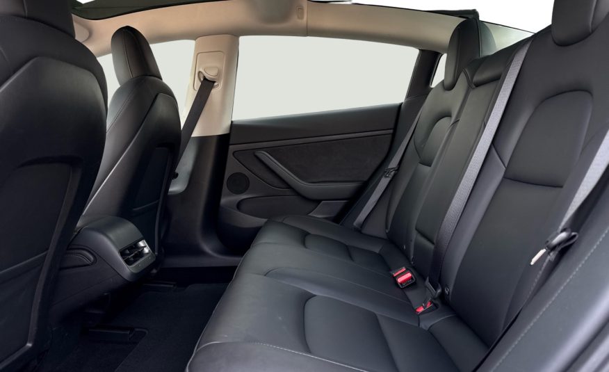 Tesla Model 3 Standard Range+ RWD 4d