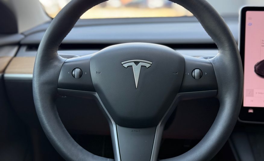 Tesla Model 3 Long Range AWD 4d