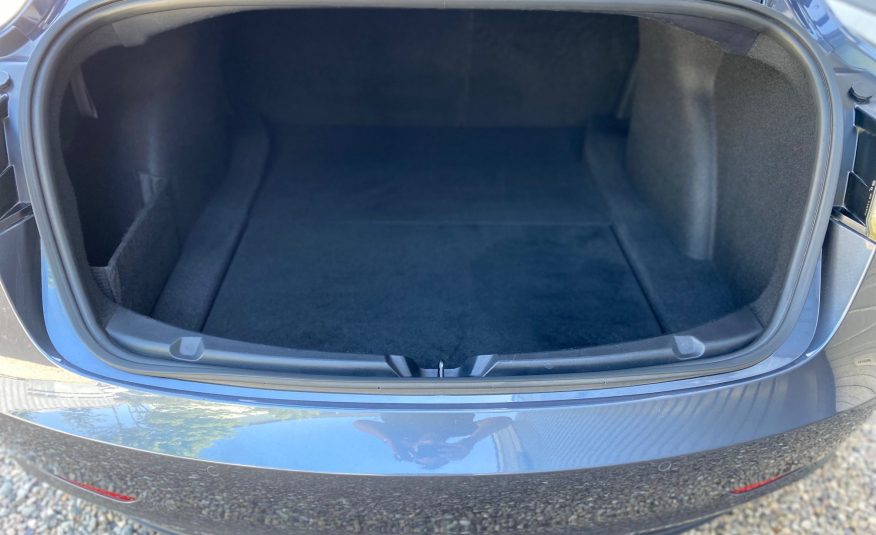 Tesla Model 3 Long Range AWD 4d