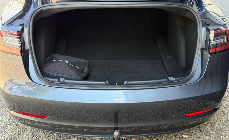 Tesla Model 3 Long Range AWD 4d