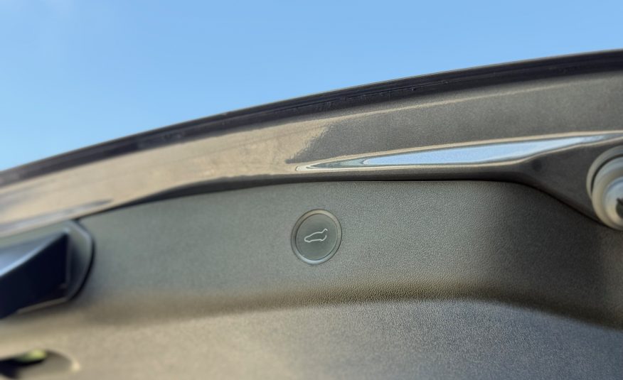 Tesla Model 3 Long Range AWD 4d