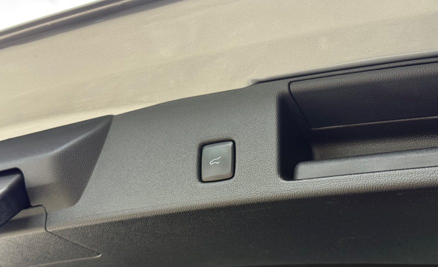Ford Kuga 2,5 PHEV ST-Line CVT 5d
