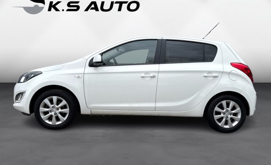 Hyundai i20 1,25 Classic XTR 5d