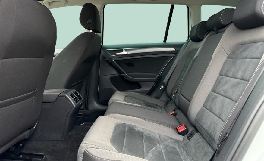 VW Golf VII 1,5 TSi 130 Comfortline Variant 5d