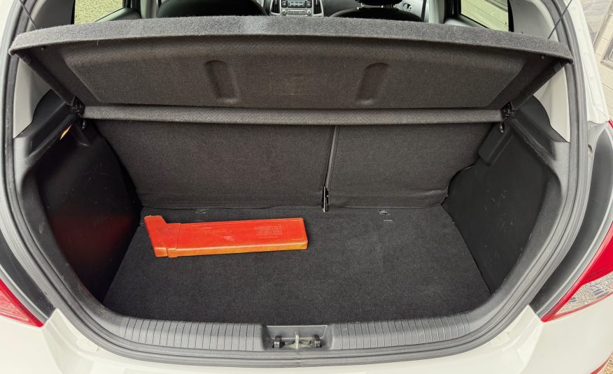 Hyundai i20 1,25 Classic XTR 5d