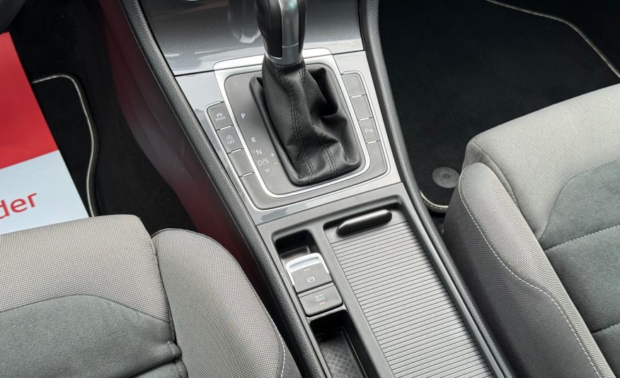 VW Golf VII 1,5 TSi 130 Comfortline Variant 5d
