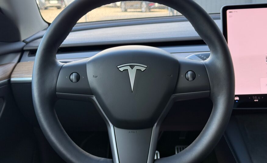 Tesla Model 3 RWD 4d