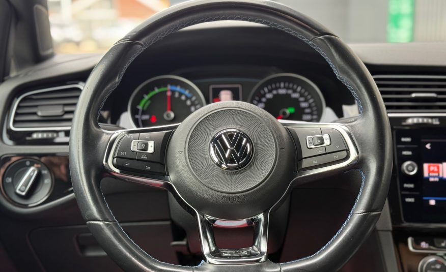 VW Golf VII 1,4 GTE DSG 5d