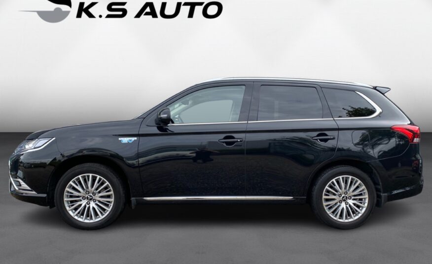 Mitsubishi Outlander 2,4 PHEV Limited CVT 4WD 5d