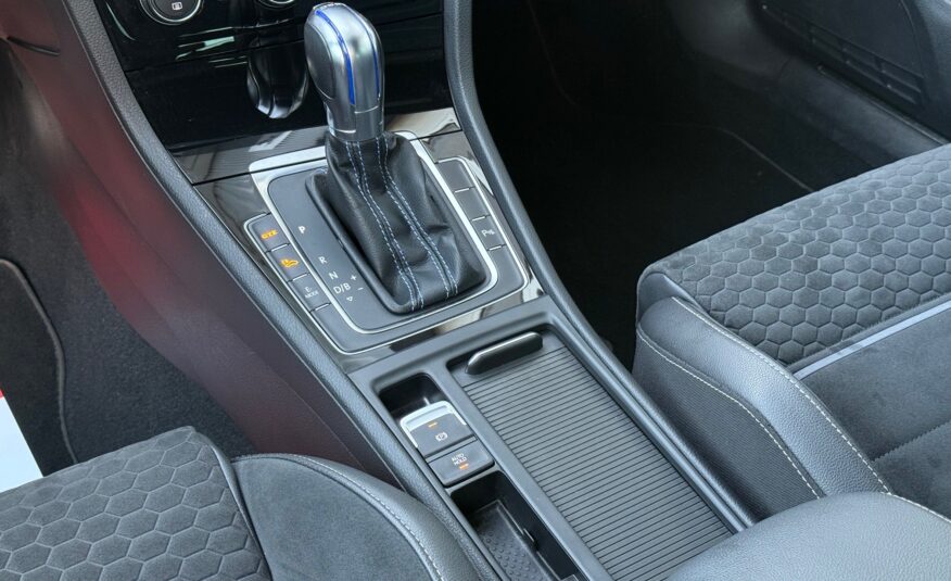 VW Golf VII 1,4 GTE DSG 5d
