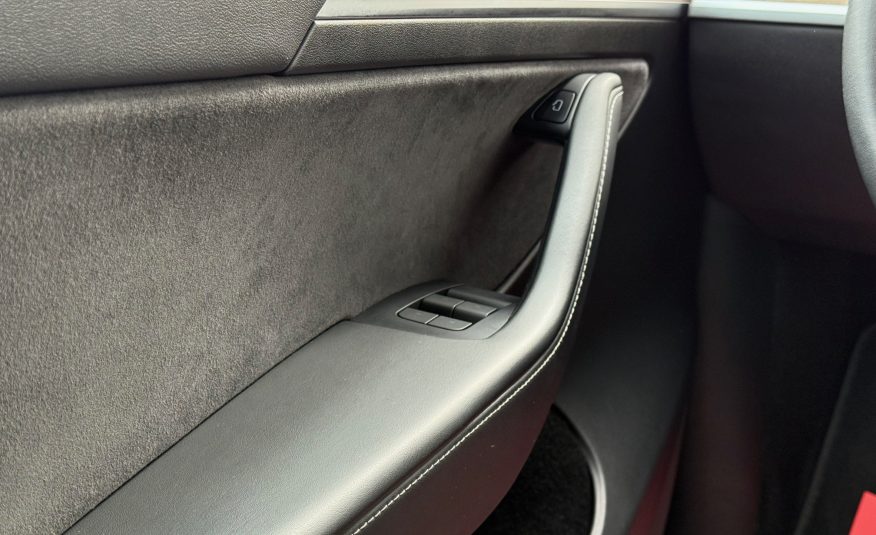 Tesla Model 3 Long Range AWD 4d