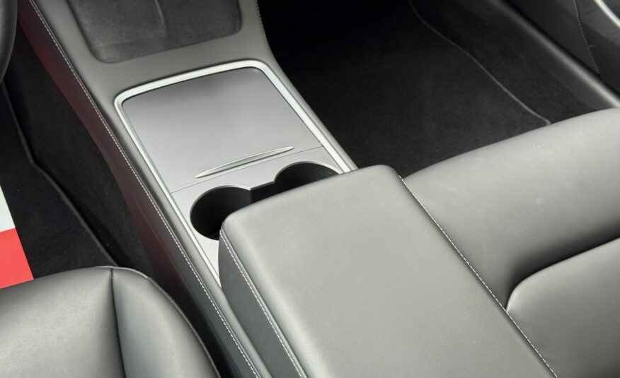 Tesla Model 3 Long Range AWD 4d