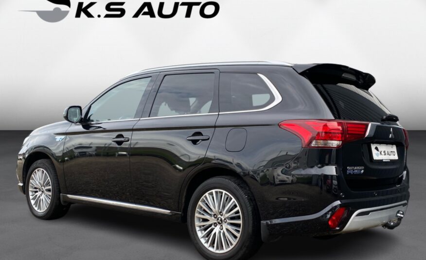 Mitsubishi Outlander 2,4 PHEV Limited CVT 4WD 5d