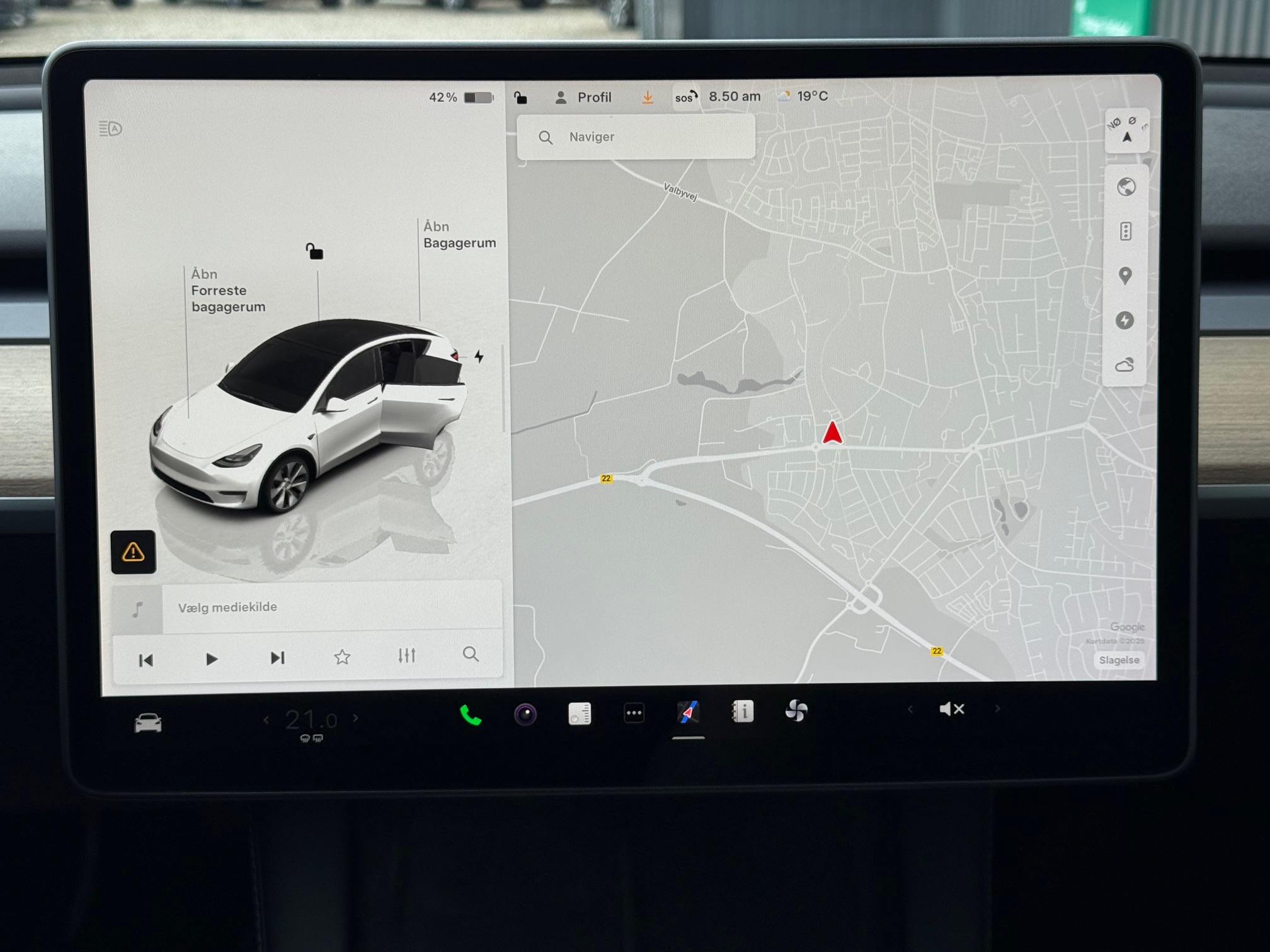 Tesla Model Y Long Range AWD 4d