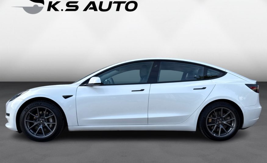 Tesla Model 3 Long Range AWD 4d