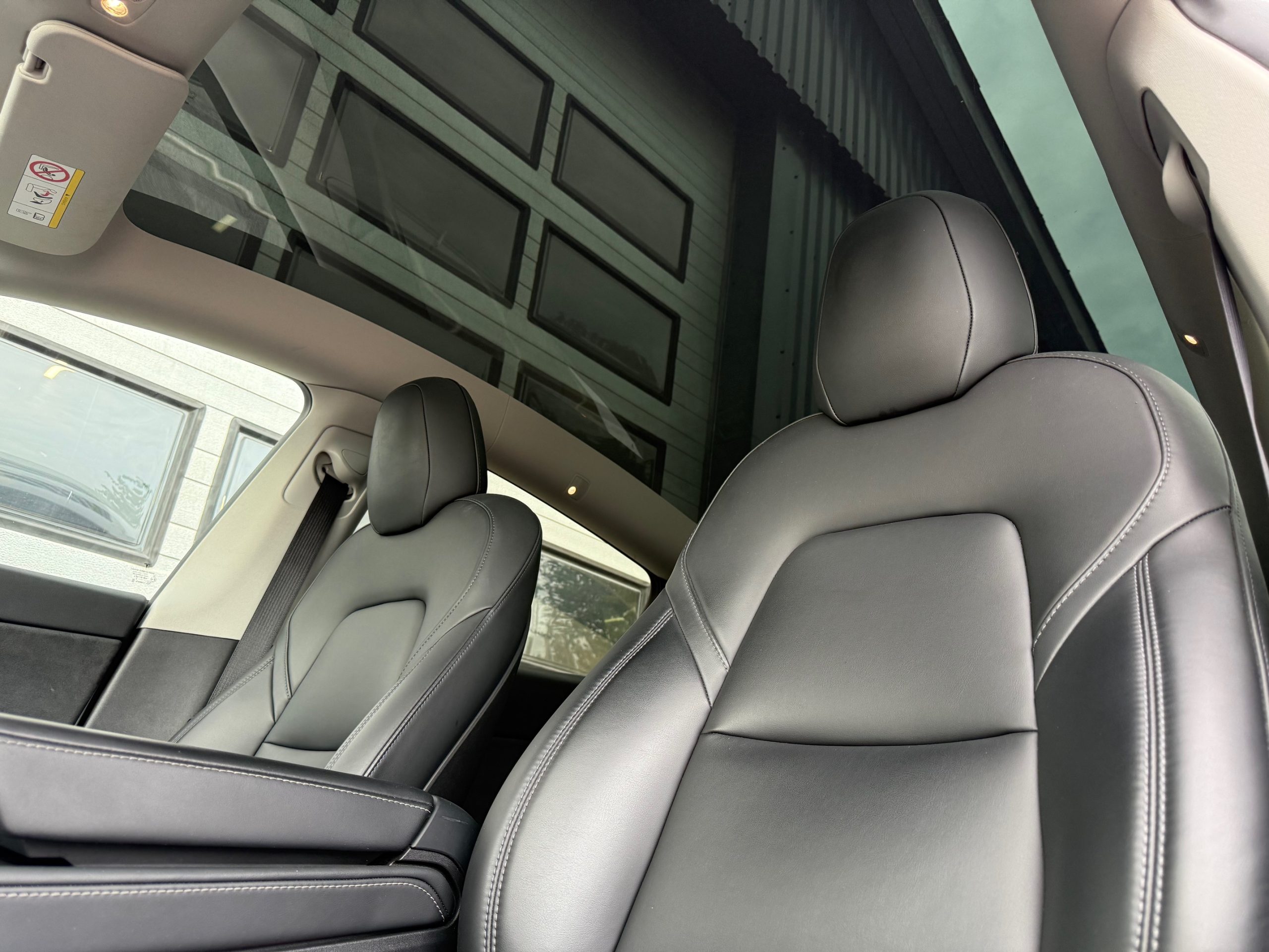 Tesla Model Y Long Range AWD 4d