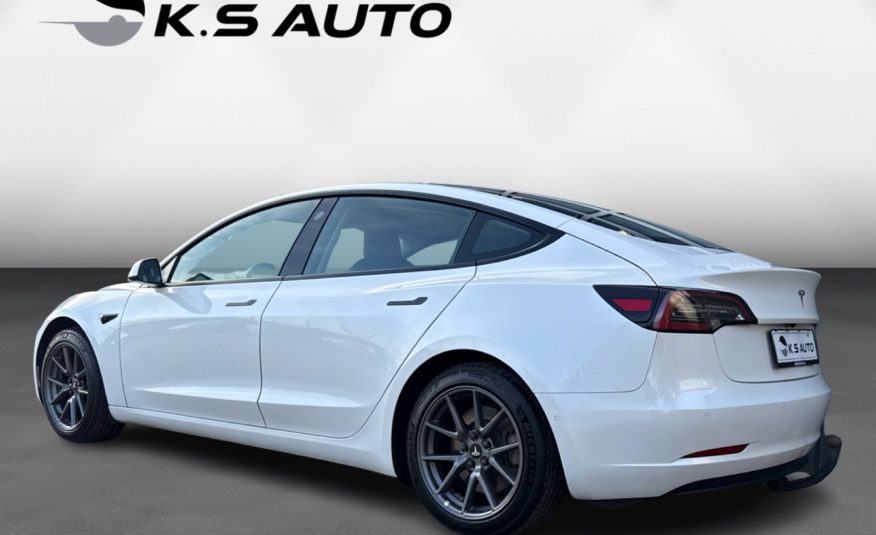 Tesla Model 3 Long Range AWD 4d