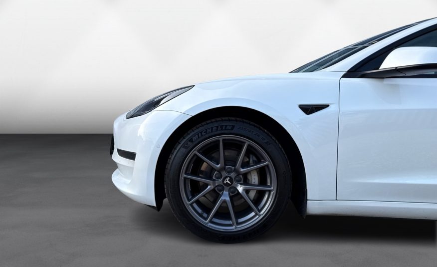 Tesla Model 3 Long Range AWD 4d