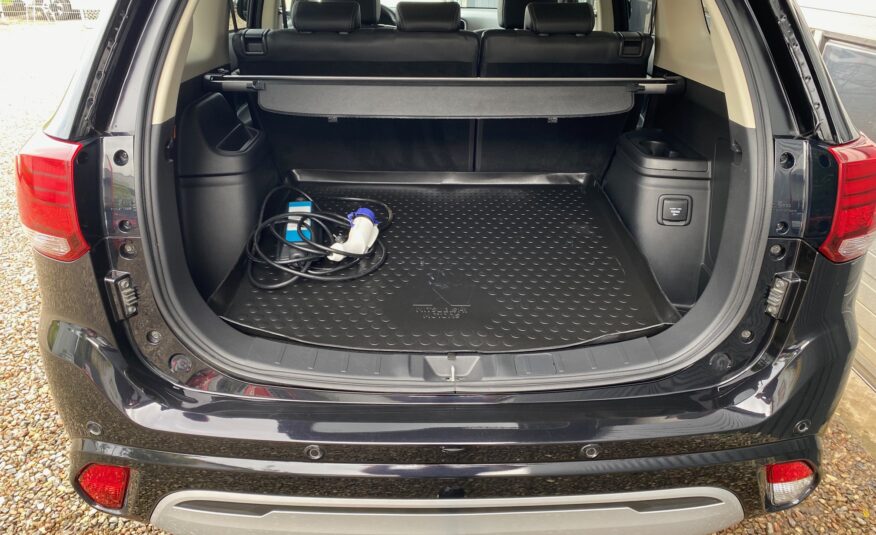 Mitsubishi Outlander 2,4 PHEV Limited CVT 4WD 5d