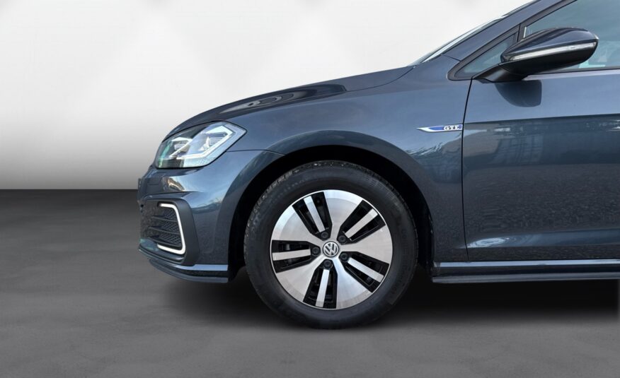 VW Golf VII 1,4 GTE DSG 5d