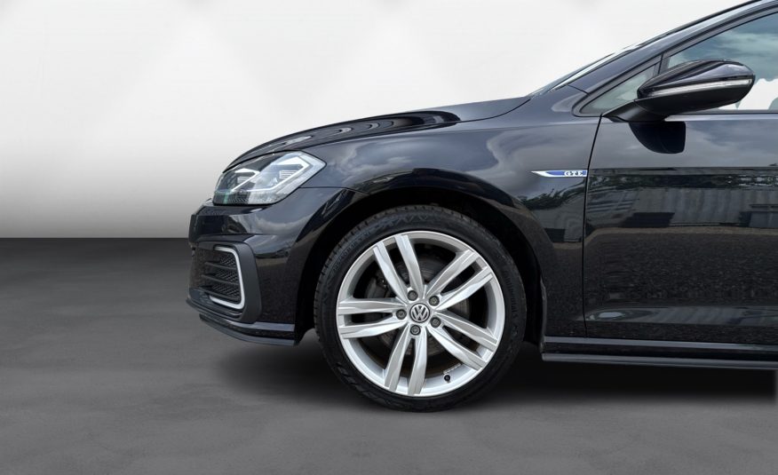 VW Golf VII 1,4 GTE DSG 5d