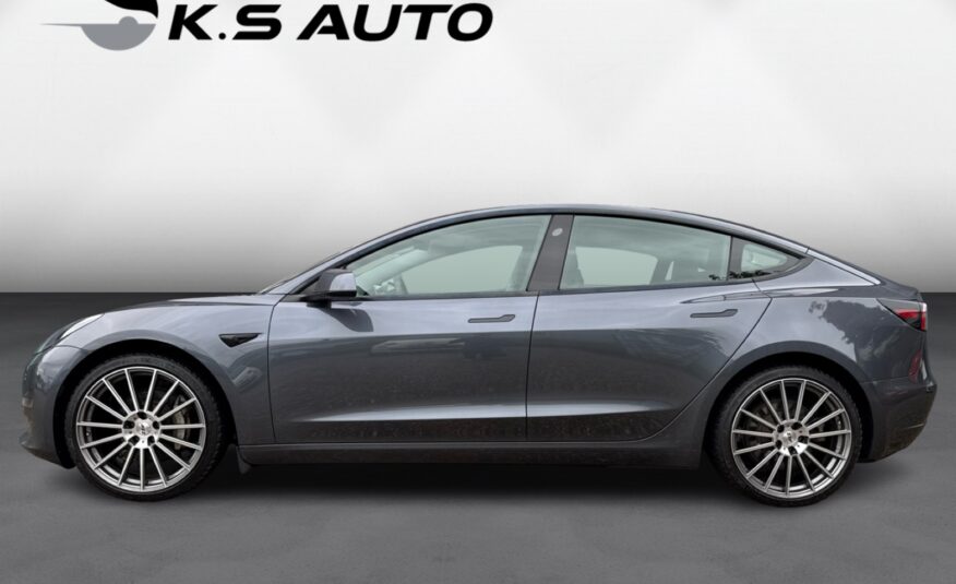 Tesla Model 3 Long Range AWD 4d